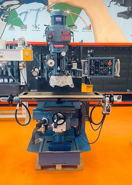 OT700-V2 Kalıpçı Freze Tezgahı - Dijital Hediyeli!